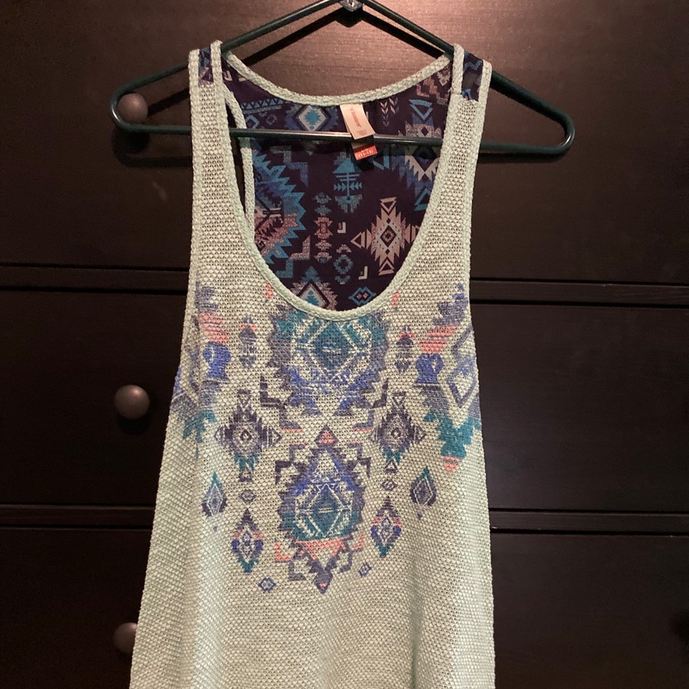 No Boundaries Swing Geometric Tank - L